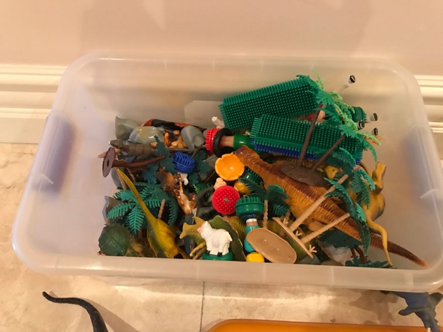 Various Toys Mostly Plastic Animals Dinosaurs [Photo 7]