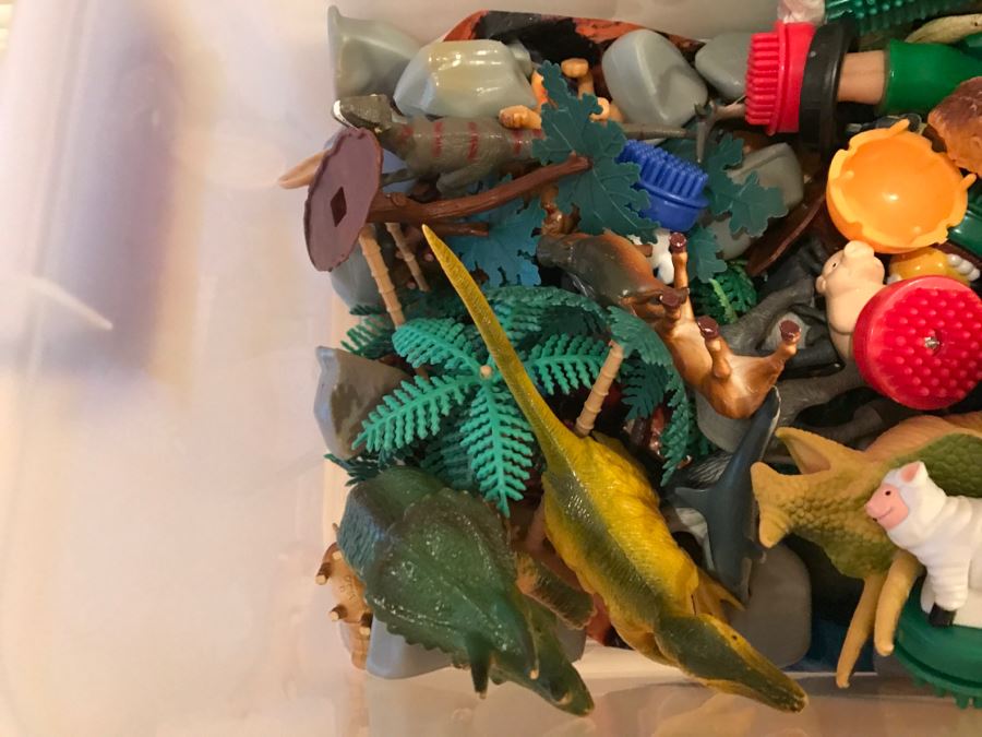 Various Toys Mostly Plastic Animals Dinosaurs [Photo 8]