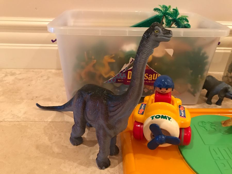 Various Toys Mostly Plastic Animals Dinosaurs [Photo 5]