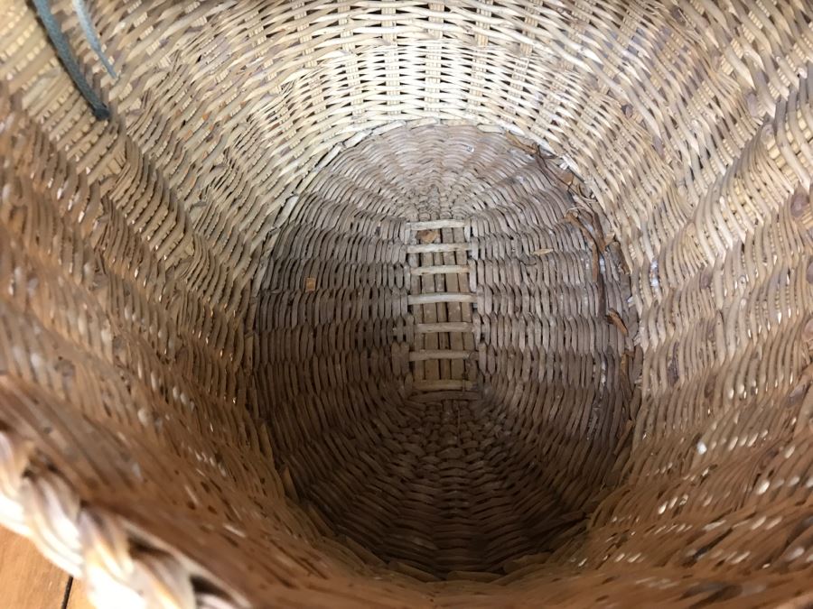 Vintage Picnic Basket [Photo 7]