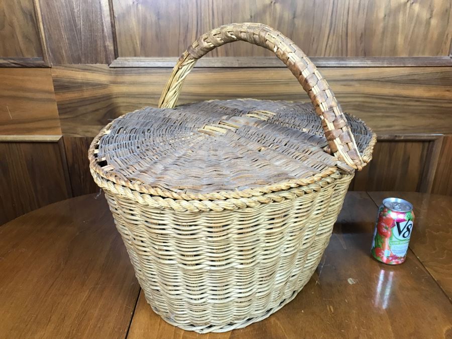 Vintage Picnic Basket [Photo 3]