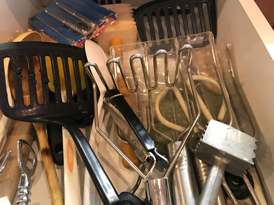 Utensil Drawer Lot [Photo 4]