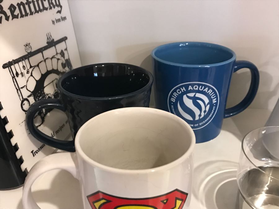 Various Coffee Mugs, Cook Books And China Including Noritake Dutch Tile Patter [Photo 7]