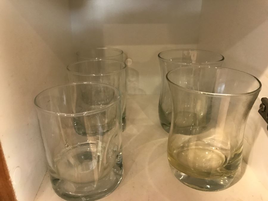 Various Glasses And Stemware [Photo 6]