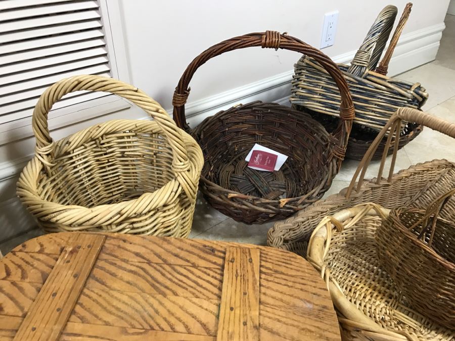 Huge Vintage Basket Lot [Photo 5]