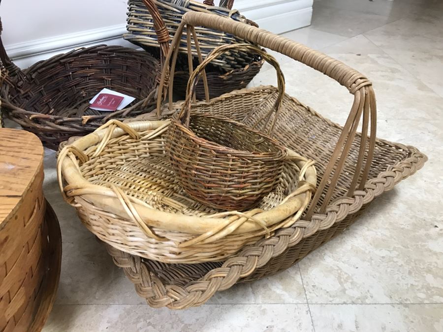 Huge Vintage Basket Lot [Photo 6]