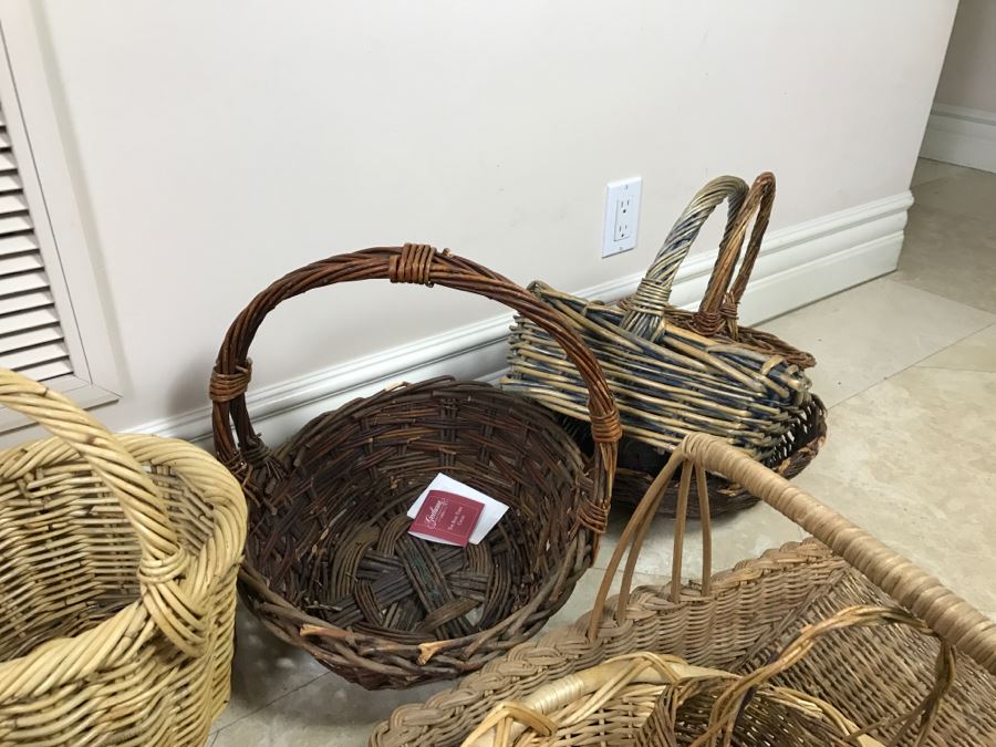 Huge Vintage Basket Lot [Photo 7]