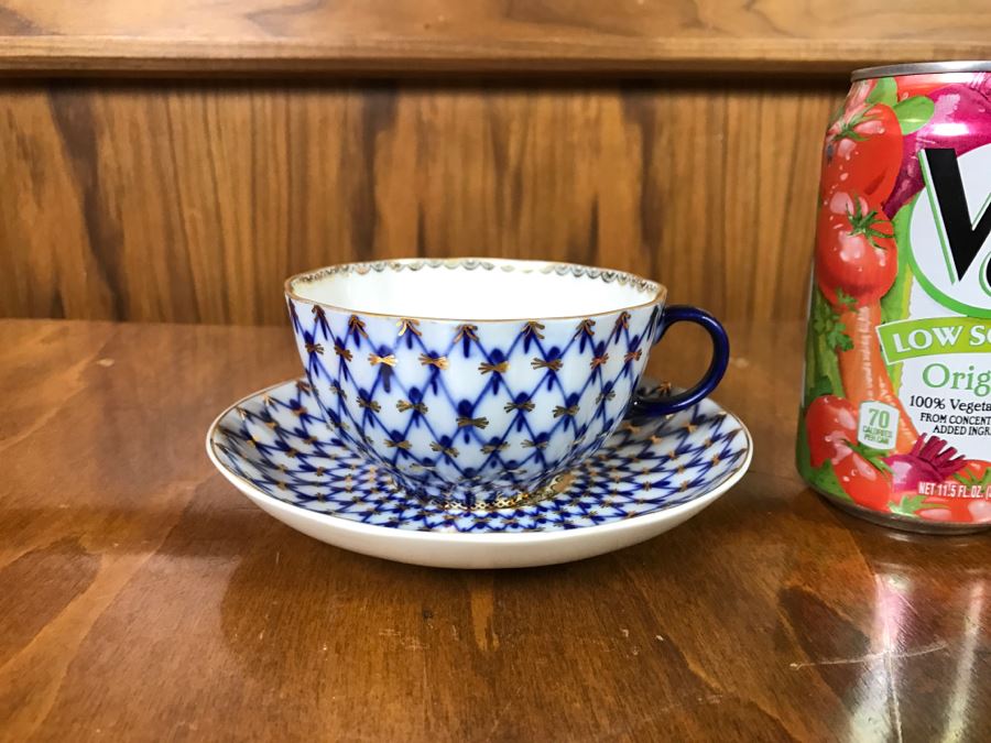 Vintage Hand Painted Russian Cup And Saucer Blue And White With Gold Accents [Photo 4]