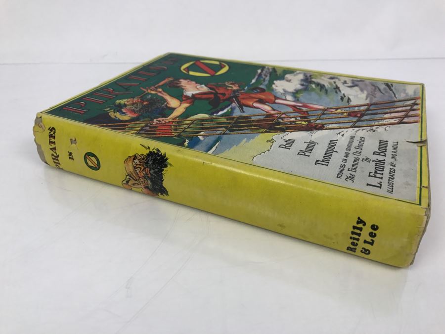 Vintage Hardcover Book Pirates In Oz By Ruth Plumly Thompson Reilly & Lee