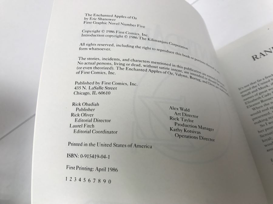 Signed First Printing Graphic Novel The Enchanted Apples Of Oz By Eric Shanower Based On Stories By L. Frank Baum [Photo 9]