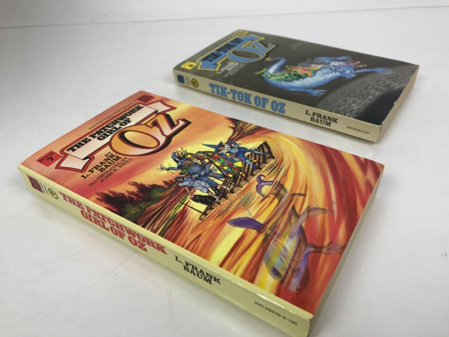 Pair Of L. Frank Baum Paperback Books: The Patchwork Girl Of Oz And Tik-Tok Of Oz [Photo 2]