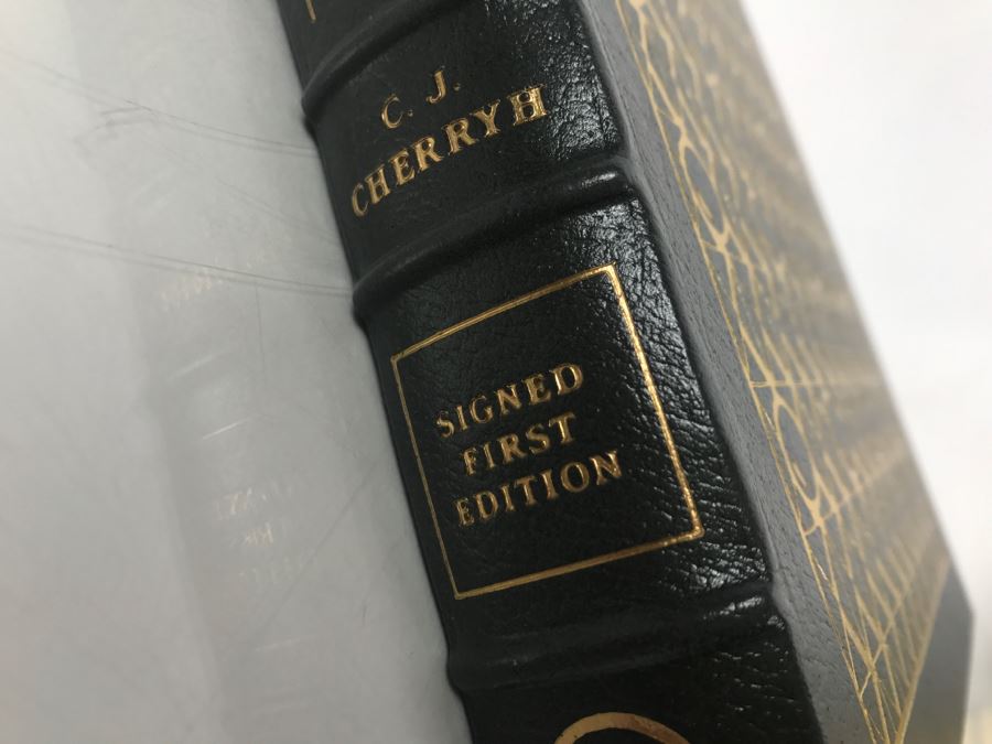 Signed First Edition Hardcover Easton Press Book Chernevog By C.J. Cherryh [Photo 5]