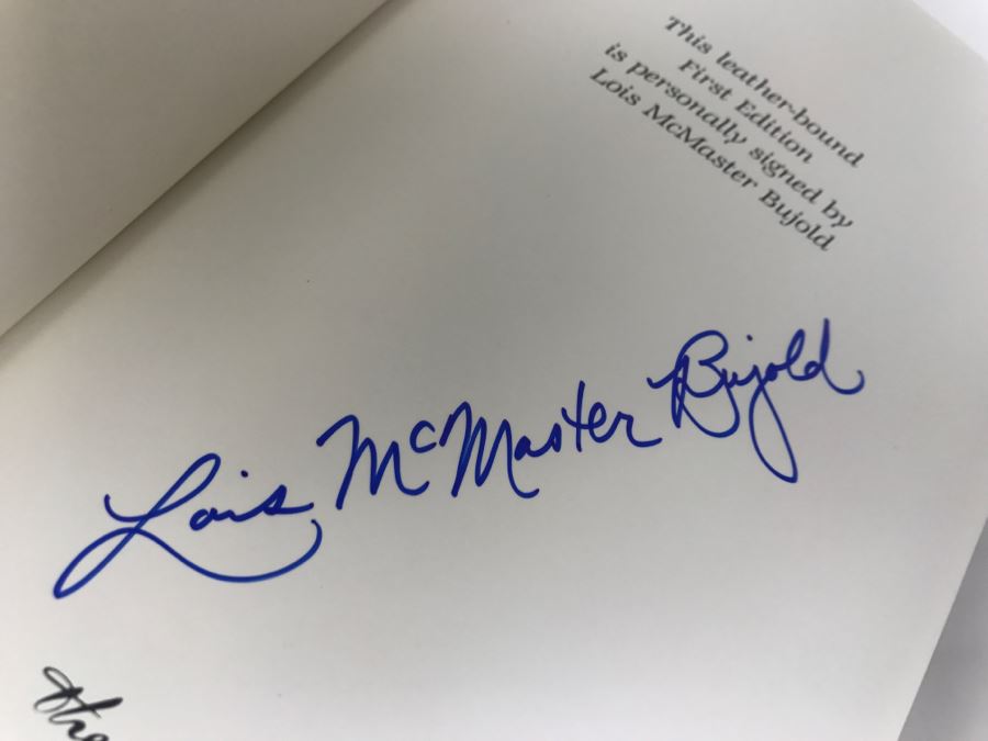 Signed First Edition Easton Press Hardcover Book Borders Of Infinity By Lois McMaster Bujold [Photo 8]