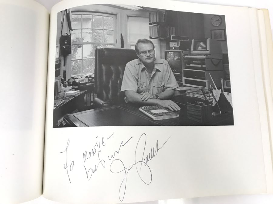 Signed First Bluejay Printing 1984 Book The Faces Of Science Fiction Photographs By Patti Perret (Signed By 34 Science Fiction Writers Including Ray Bradbury, Frederik Pohl, Poul Anderson, L. Sprague De Camp, Andre Norton, A.E. Van Vogt) See Description [Photo 55]