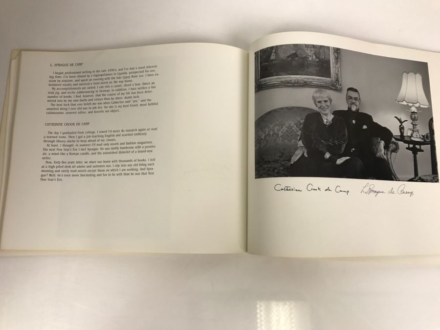 Signed First Bluejay Printing 1984 Book The Faces Of Science Fiction Photographs By Patti Perret (Signed By 34 Science Fiction Writers Including Ray Bradbury, Frederik Pohl, Poul Anderson, L. Sprague De Camp, Andre Norton, A.E. Van Vogt) See Description [Photo 68]