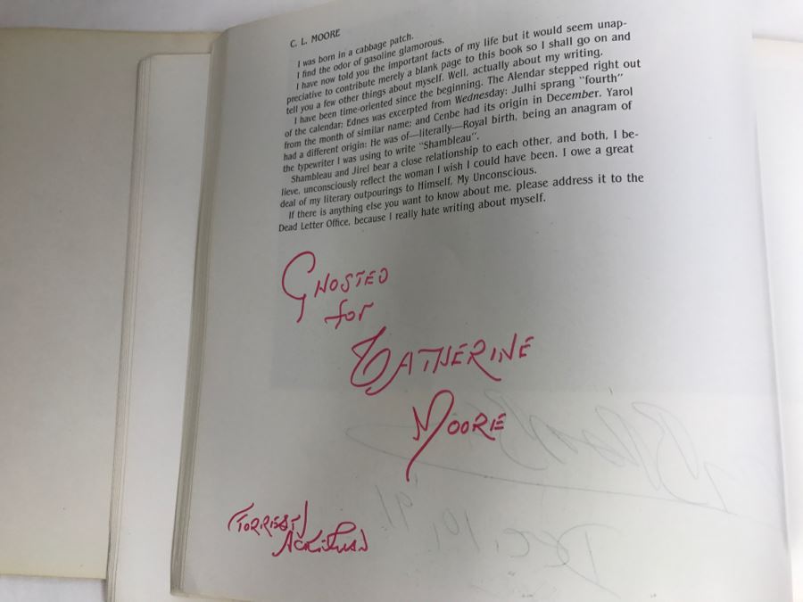 Signed First Bluejay Printing 1984 Book The Faces Of Science Fiction Photographs By Patti Perret (Signed By 34 Science Fiction Writers Including Ray Bradbury, Frederik Pohl, Poul Anderson, L. Sprague De Camp, Andre Norton, A.E. Van Vogt) See Description [Photo 35]