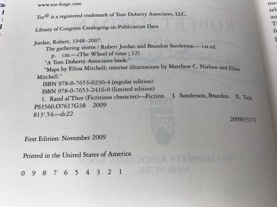 Signed First Edition Hardcover Book The Gathering Storm By Robert Jordan And Brandon Sanderson (Signed By Both Authors) [Photo 8]