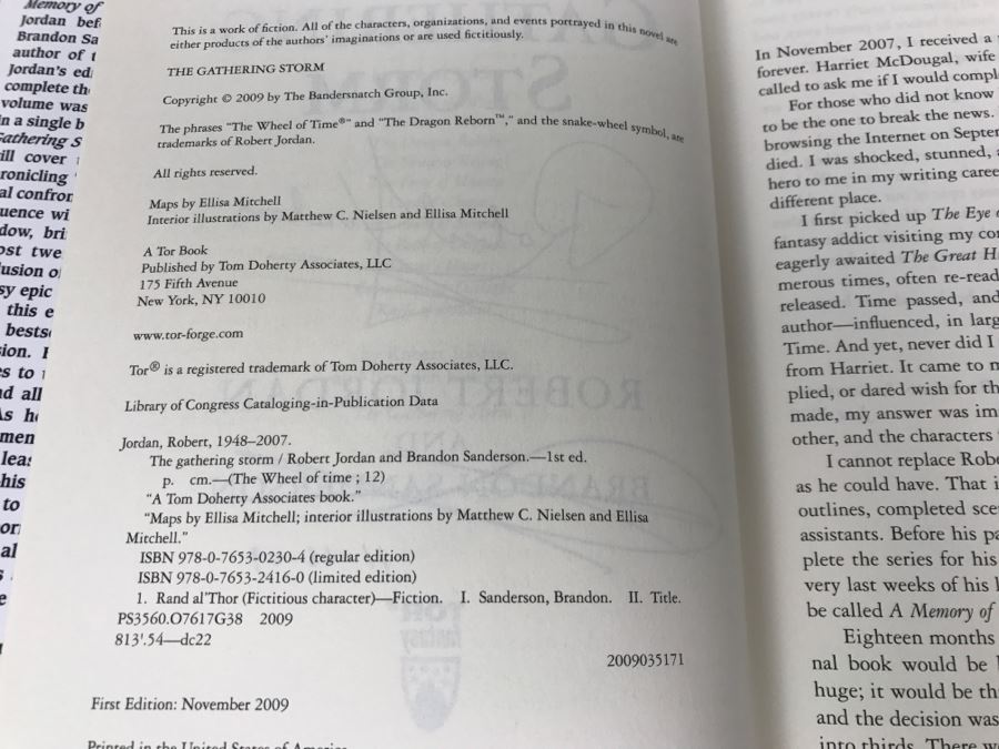 Signed First Edition Hardcover Book The Gathering Storm By Robert Jordan And Brandon Sanderson (Signed By Both Authors) [Photo 7]