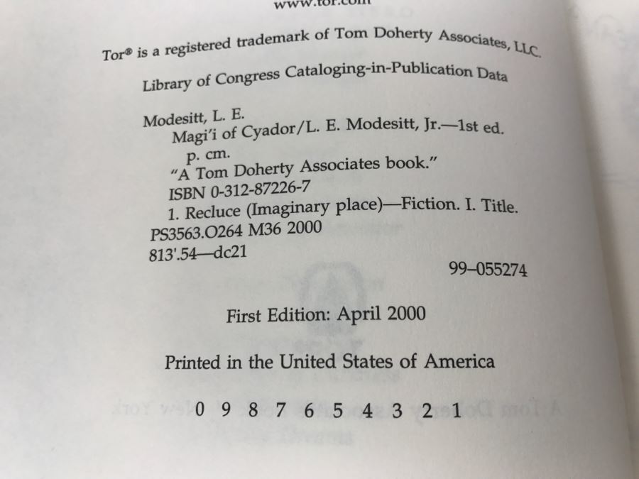 Signed First Edition 2000 Hardcover Book Magi'i Of Cyador By L.E. Modesitt, Jr. [Photo 9]