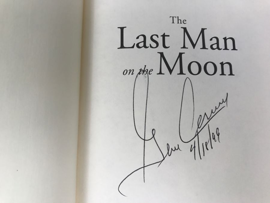 Signed First Edition 1999 Hardcover Book The Last Man On The Moon Astronaut Eugene Cernan And America's Race In Space And Don Davis (Signed By Gene Cernan) [Photo 6]