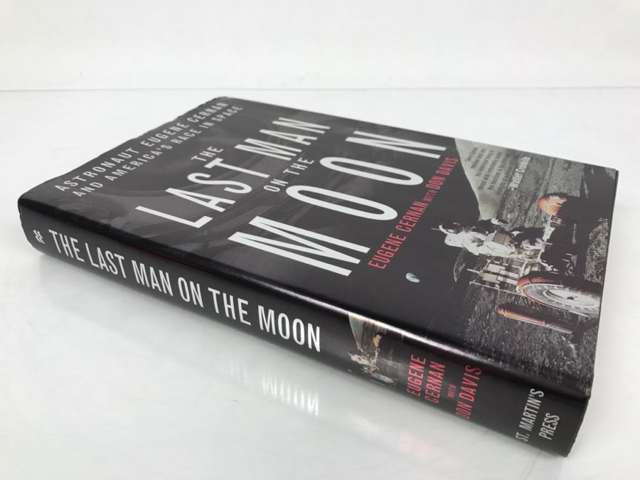 Signed First Edition 1999 Hardcover Book The Last Man On The Moon Astronaut Eugene Cernan And America's Race In Space And Don Davis (Signed By Gene Cernan) [Photo 3]