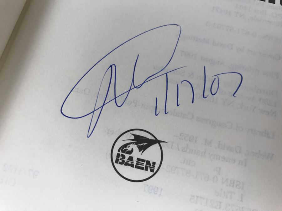 Signed First Printing 1997 Hardcover Book In Enemy Hands By David Weber [Photo 6]