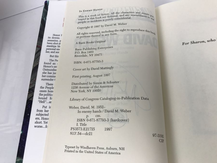 Signed First Printing 1997 Hardcover Book In Enemy Hands By David Weber [Photo 8]