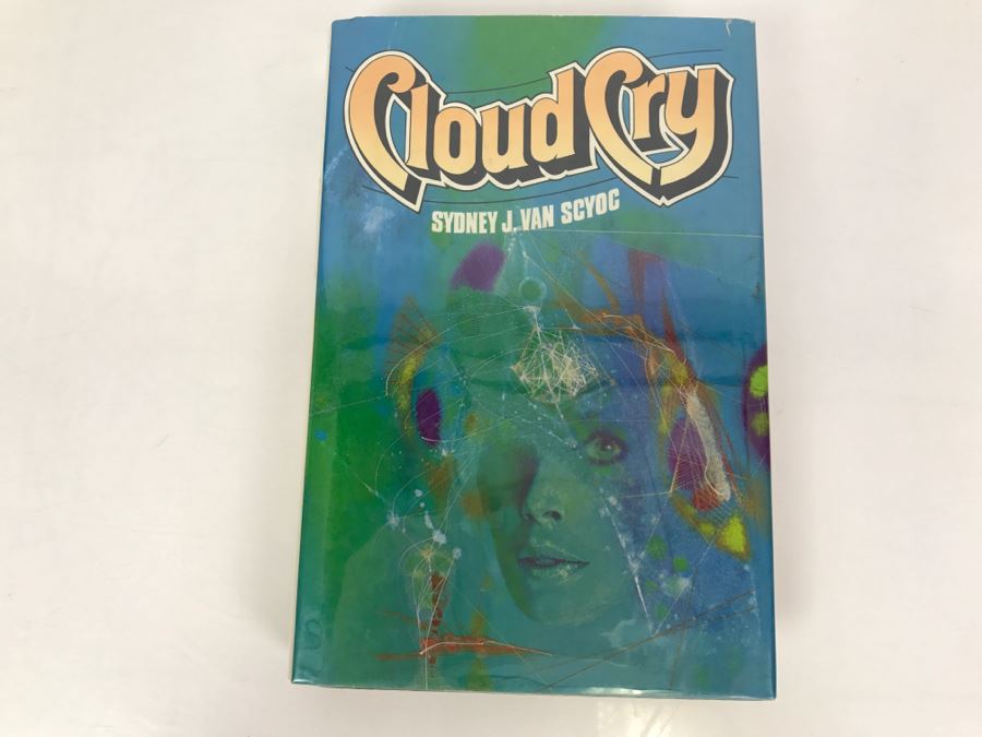 Signed Hardcover Book Cloudcry By Sydney J. Van Scyoc [Photo 2]
