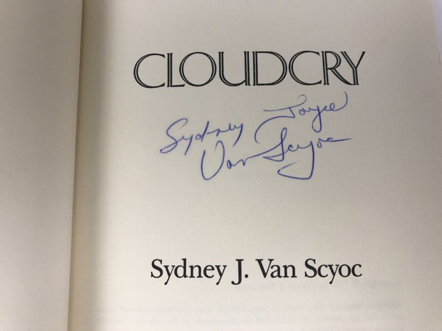 Signed Hardcover Book Cloudcry By Sydney J. Van Scyoc [Photo 6]
