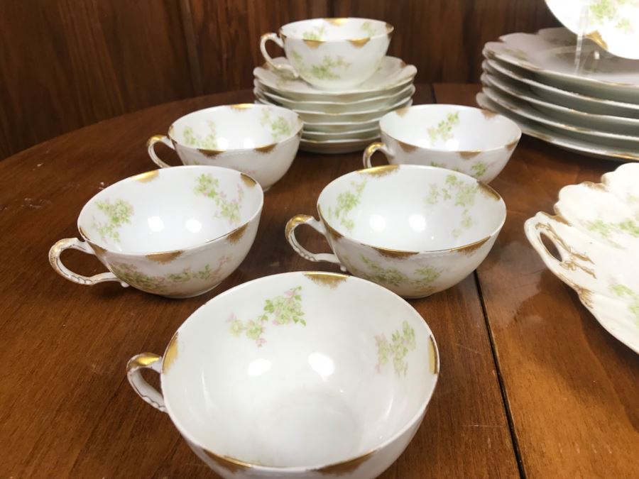 JUST ADDED - Haviland & Co Limoges France China Set Apx Service For 6 With China Serving Platters And Bowls - See All Photos [Photo 8]