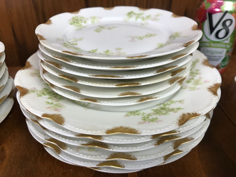 JUST ADDED - Haviland & Co Limoges France China Set Apx Service For 6 With China Serving Platters And Bowls - See All Photos [Photo 15]