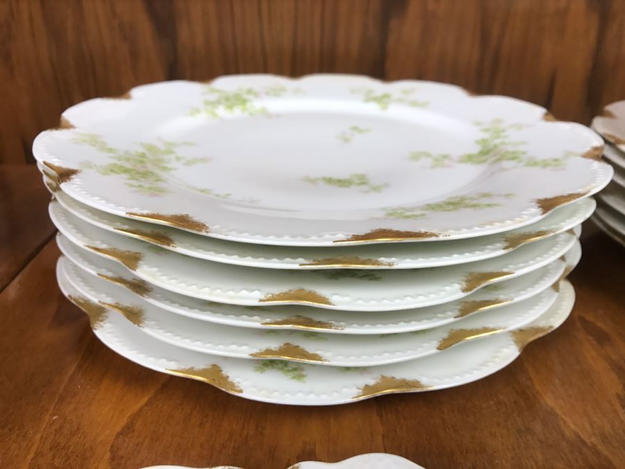 JUST ADDED - Haviland & Co Limoges France China Set Apx Service For 6 With China Serving Platters And Bowls - See All Photos [Photo 13]
