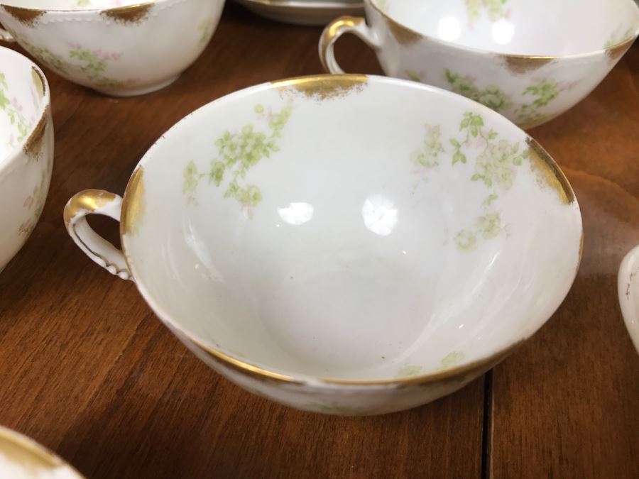 JUST ADDED - Haviland & Co Limoges France China Set Apx Service For 6 With China Serving Platters And Bowls - See All Photos [Photo 9]