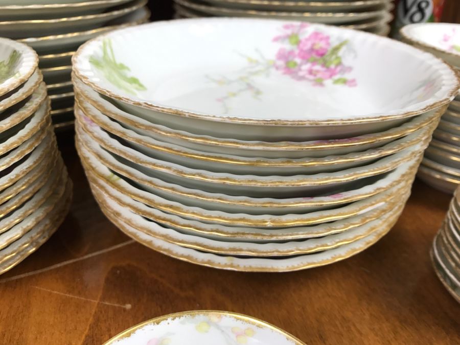 JUST ADDED - Theodore Haviland Limoges France China Set Apx Service For 12 - See All Photos [Photo 15]