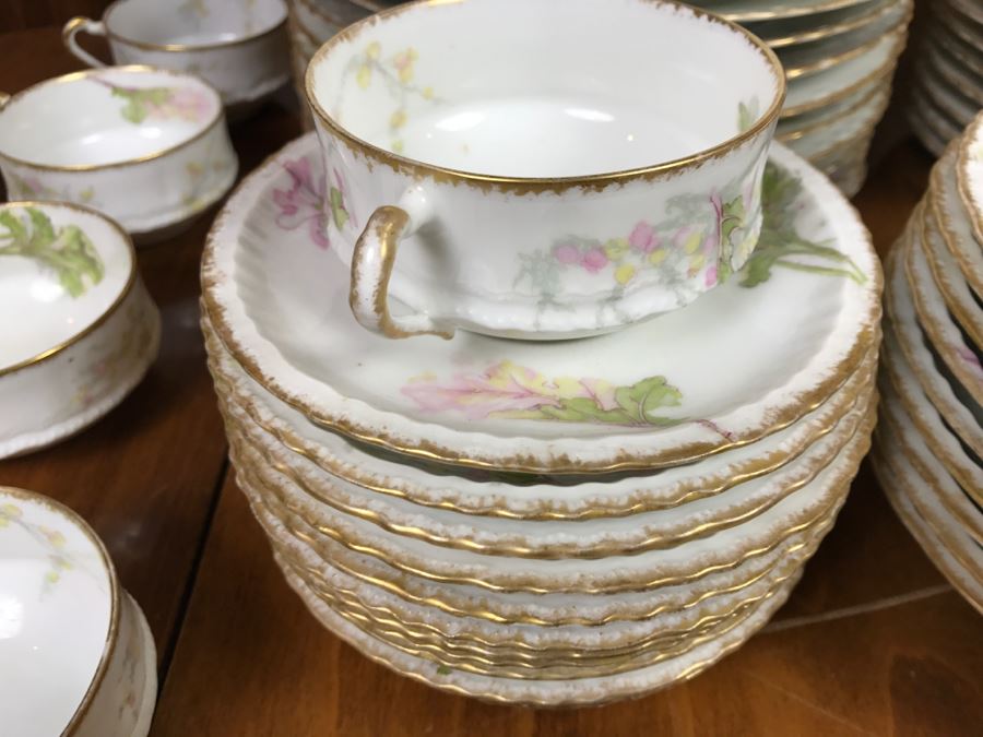 JUST ADDED - Theodore Haviland Limoges France China Set Apx Service For 12 - See All Photos [Photo 13]