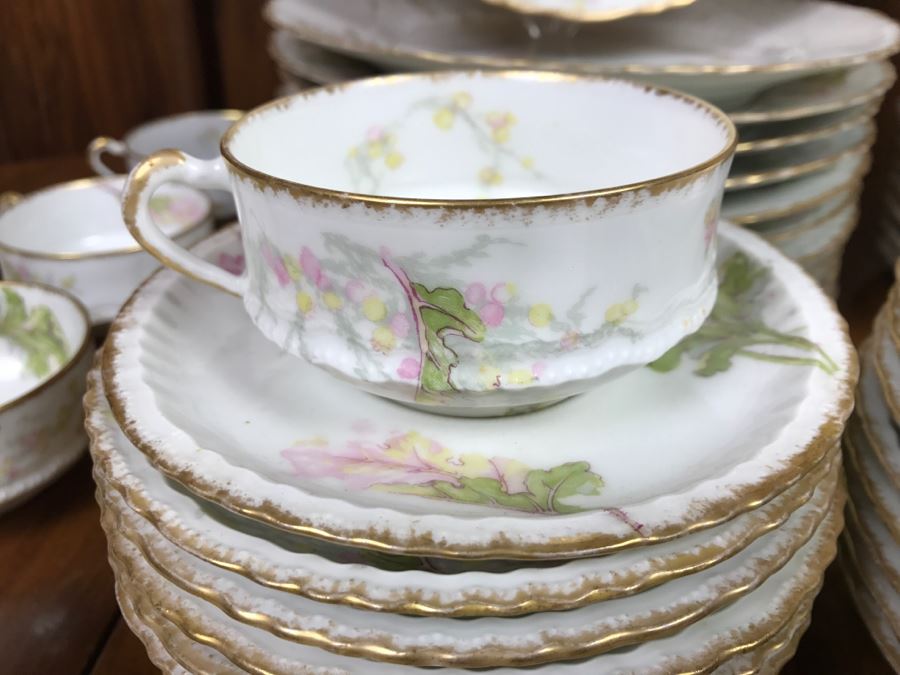 JUST ADDED - Theodore Haviland Limoges France China Set Apx Service For 12 - See All Photos [Photo 21]