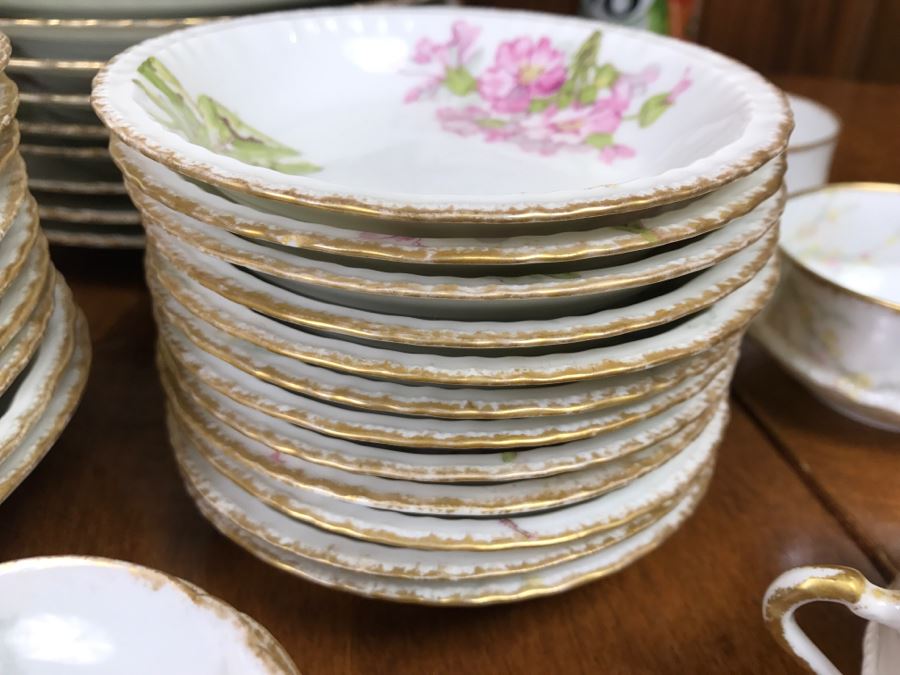 JUST ADDED - Theodore Haviland Limoges France China Set Apx Service For 12 - See All Photos [Photo 17]