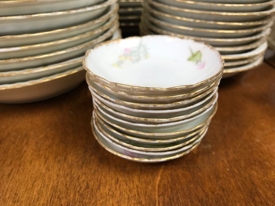 JUST ADDED - Theodore Haviland Limoges France China Set Apx Service For 12 - See All Photos [Photo 19]