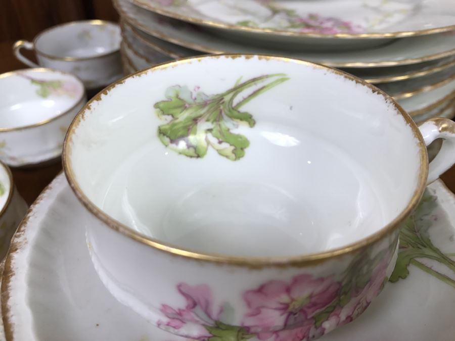 JUST ADDED - Theodore Haviland Limoges France China Set Apx Service For 12 - See All Photos [Photo 23]