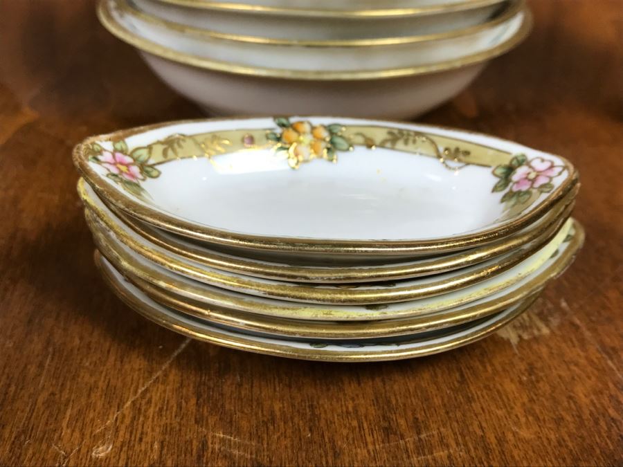 JUST ADDED - Vintage Hand Painted NIPPON Japan China Bowls [Photo 20]
