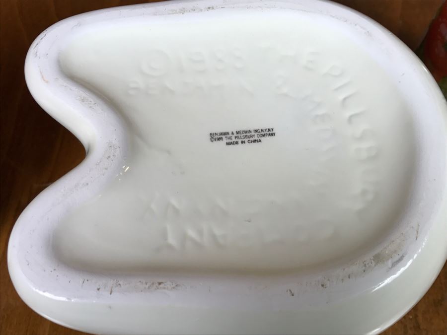JUST ADDED - Vintage 1988 Pillsbury Dough [Photo 6]
