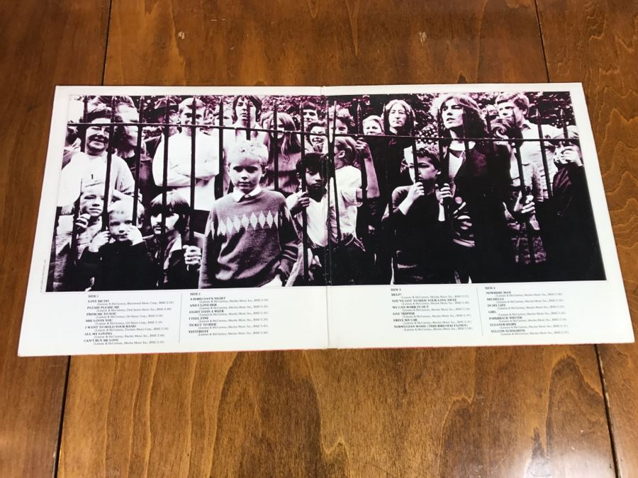 JUST ADDED - Set Of (2) Double Album Records The Beatles 1962-1966 And 1967-1970 [Photo 11]