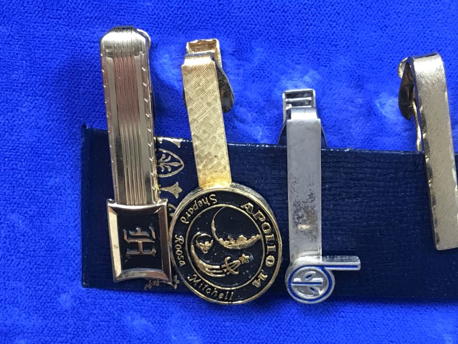 JUST ADDED - Vintage Men's Cufflink Box With Various Tie Clips, Cufflinks, Rosary Necklace, Pins, Watch, Gold Tooth And Various Items Photographed - See All Photos [Photo 24]