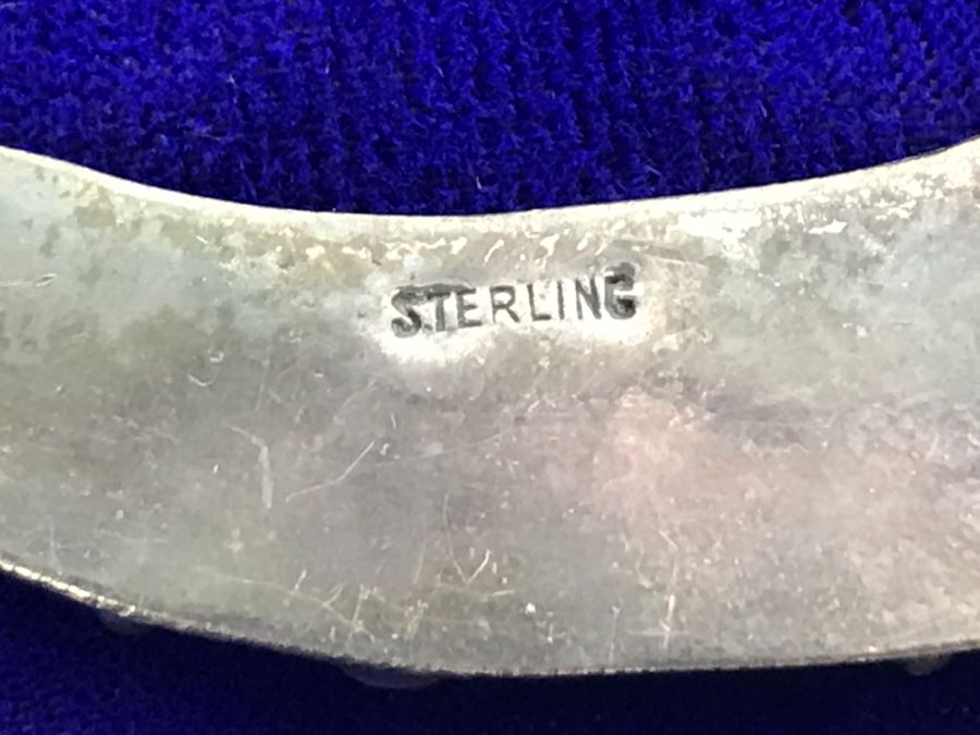 JUST ADDED - Stunning Vintage Repousse Sterling Silver Brooch Pin Dagger With Sheather And Possible Moonstone (Not Tested) 28.3g [Photo 3]