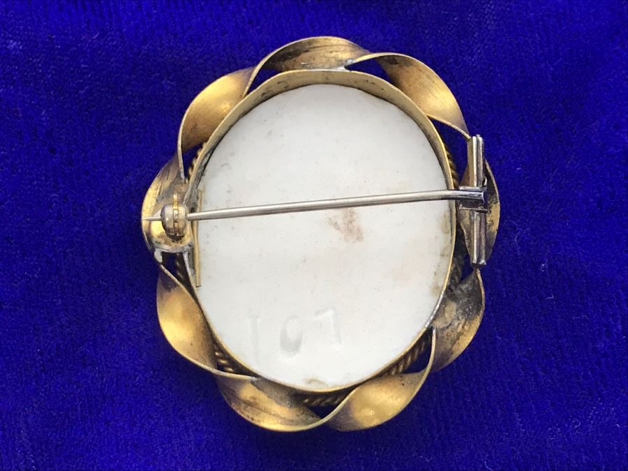 JUST ADDED - Vintage Handpainted Porcelain Brooch Pin And Vintage UNION Pocket Watch Chain [Photo 6]