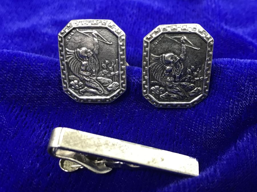 JUST ADDED - Vintage Sterling Silver Signed Mexican Cufflinks And Sterling Silver Tie Clip 19.9g