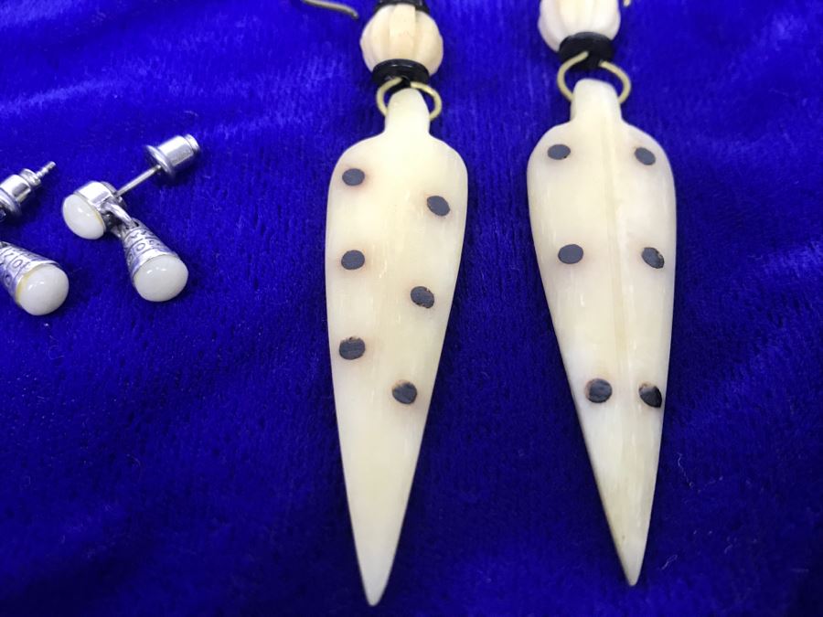 JUST ADDED - (2) Pairs Of Vintage Earrings [Photo 3]