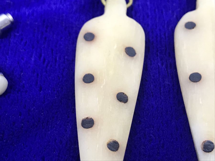 JUST ADDED - (2) Pairs Of Vintage Earrings [Photo 4]