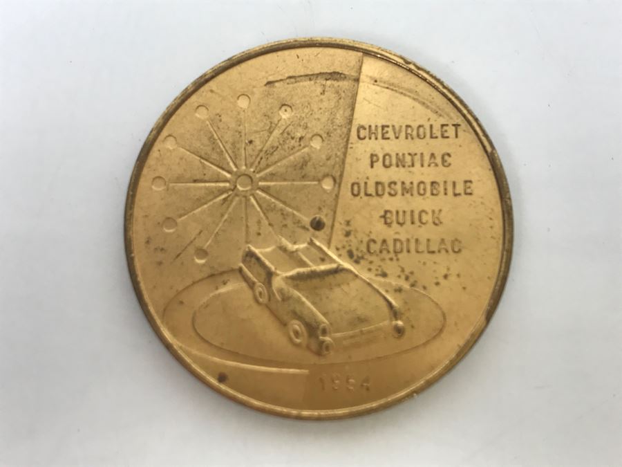 JUST ADDED - Vintage 1954 General Motors Token Coin Chevrolet Pontiac Oldsmobile Buick Cadillac Motorama Of 1954 [Photo 3]