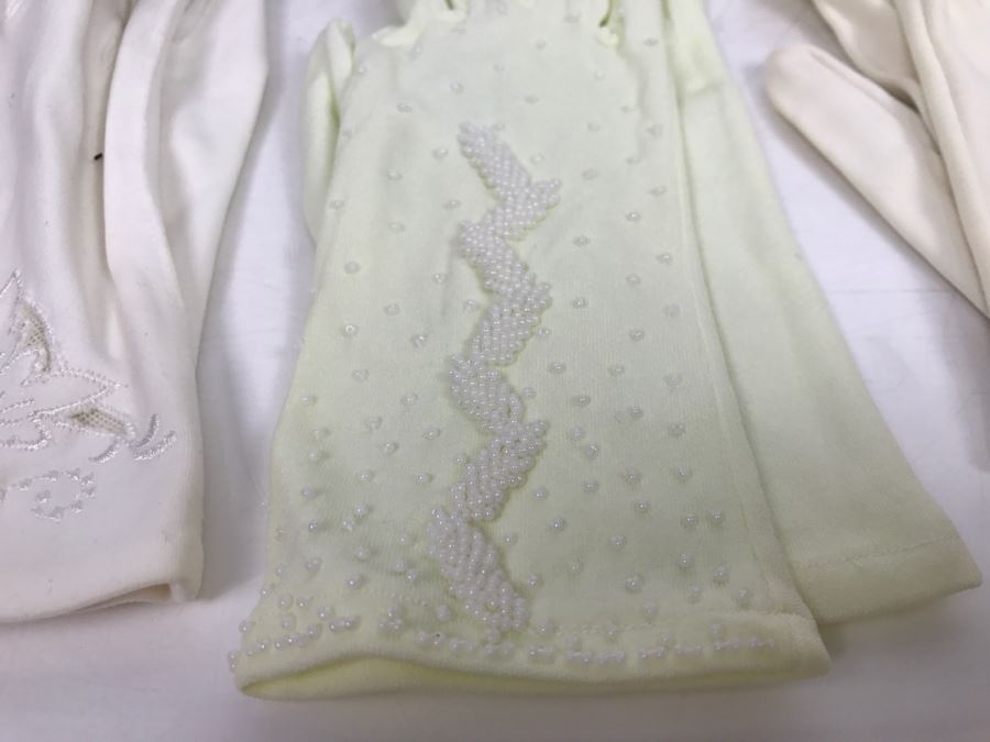 JUST ADDED - Collection Of (11) Vintage Women's Gloves With Carrying Bag Apx Size 7 [Photo 5]